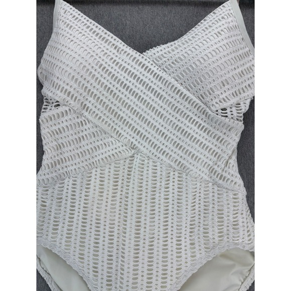 Coco Reef Contours Swimsuit Womens 12/36c Shapemaker White Crochet One Piece NWT - Picture 2 of 10